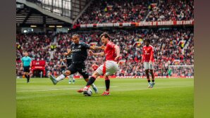 Manchester United FC : chiffre d’affaires record de 666,5 M£ et perte nette réduite à 33 M£ en 2024-25