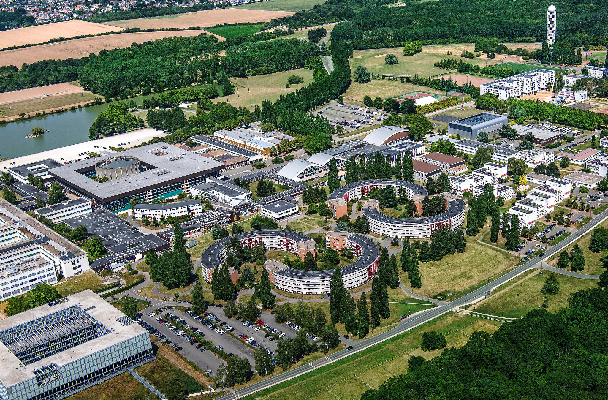 Vue aérienne du campus de l’Ecole polytechnique - © EPA Paris-Saclay / Alticlic @AltiClic