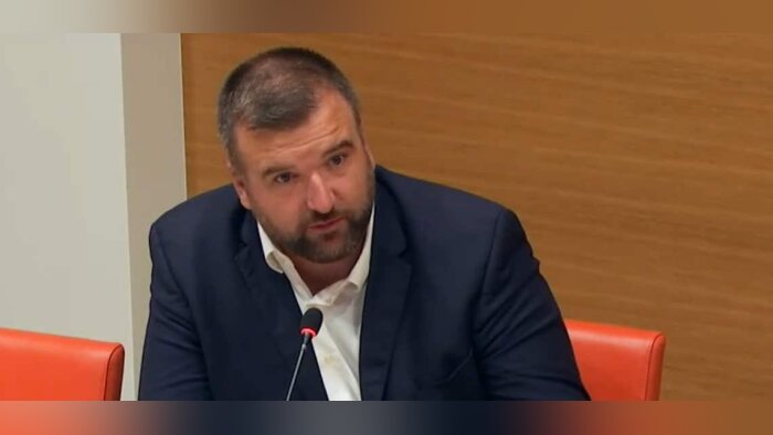 « On ne peut pas laisser l’administration faire des choix politiques sur les pesticides », Grégoire de Fournas, député RN