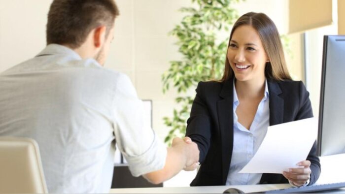 Recrutement, fidélisation des employés et salaires : les 3 défis RH de 2023 - © D.R.