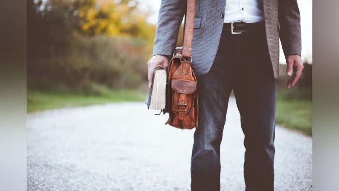 « De nombreux collègues sont dans une situation difficile », observe Emmanuel Caillaud. - © Photo by Ben White on Unsplash