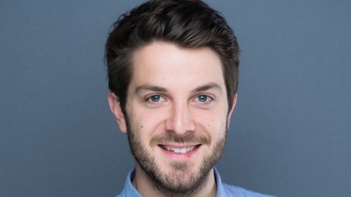 Louis Coulon, cofondateur de CleverConnect, présente l’offre Site Carrière Intelligent. - © Mon Portrait Pro