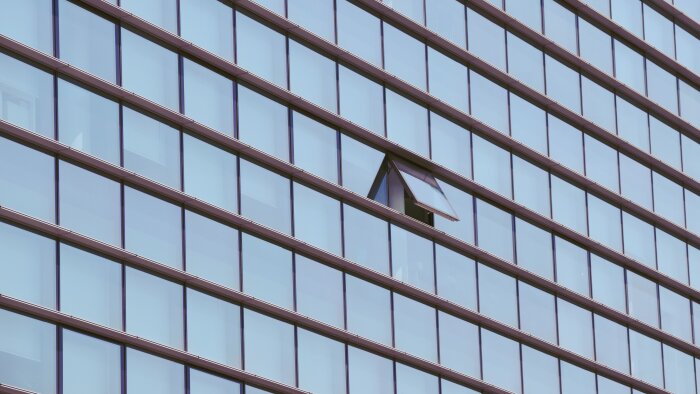 Ouvrir les fenêtres ou réduire le nombre de personnes dans une pièce sont des bons réflexes. - © Pxhere