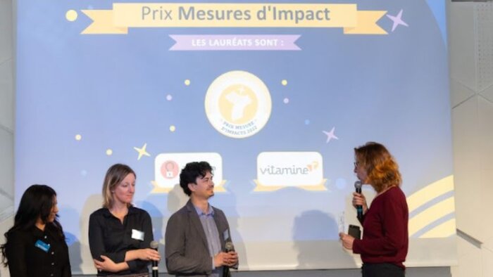Prix Mesure d’Impacts - Trophées EdTech : Chris Delepierre (Trézorium) - Nelly Durieux (Vitamine T) - © D.R.