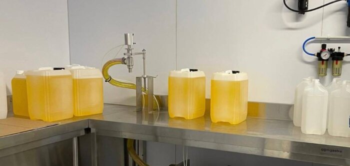 Transformer sa production d’oléagineux à la ferme, grâce à la nouvelle huilerie FermaLab