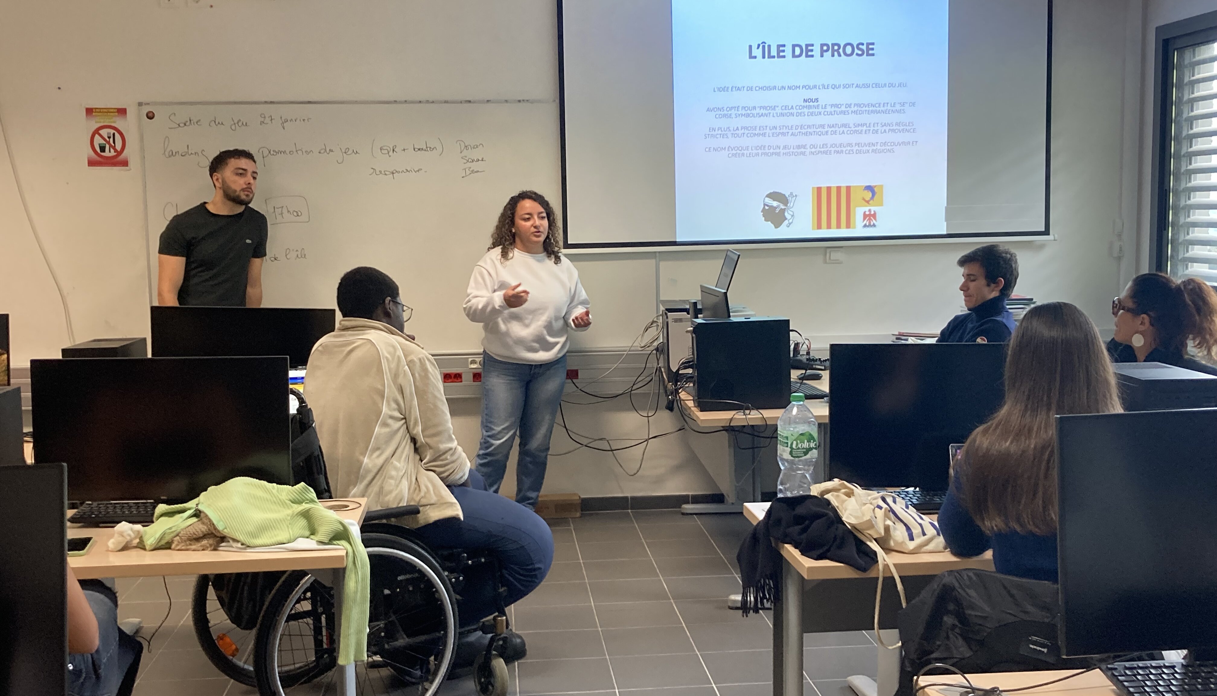 La phase de travail intense commence lorsque les étudiants corses et toulonnais sont réunis. - © Université de Toulon