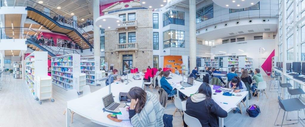Ce learning center possède six étages - © D.R.