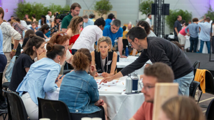 Des collaborateurs de l’Iéseg en atelier lors de la fresque de l’enseignement supérieur - © @Ieseg