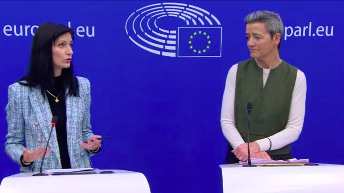 Mariya Gabriel et Margrethe Vestager en première ligne sur l’adoption des compétences numériques - © CE