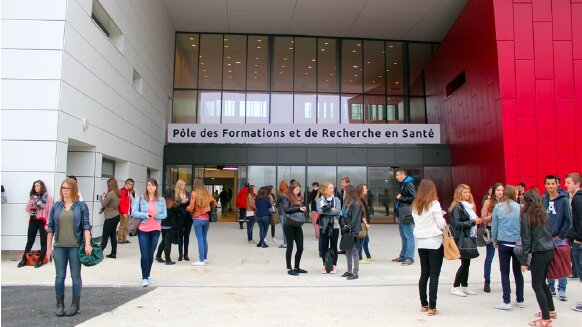 Les universités défendent leurs formations après les propos d’Emmanuel Macron. - © D.R.