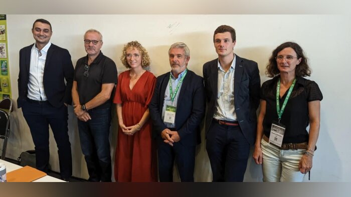 De gauche à droite : Vincent Héral, responsabilité sociétale des organisations au Snia, Didier Gaudr - © D.R.
