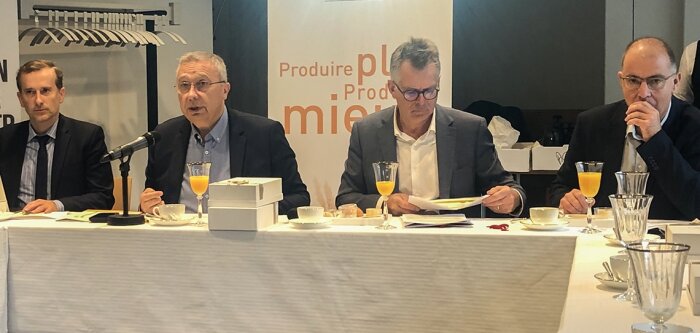 De gauche à droite : Philippe Helleisen, directeur général, Eric Thirouin, président, Philippe Heuse - © D.R.