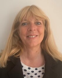 DRH a HEC, Florence Hordern a travaillé pour deux ONG avant de revenir à l’enseignement supérieur - © Polytechnique