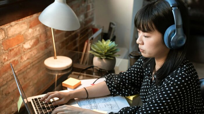 Comment l’IA transforme-t-elle l’évaluation dans l’enseignement supérieur ?