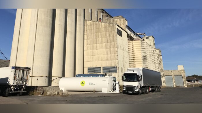 Les poids lourds d’Ynovae roulent au colza