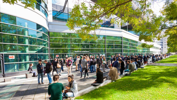 Grenoble école de management recherche un ou une responsable marketing et communication