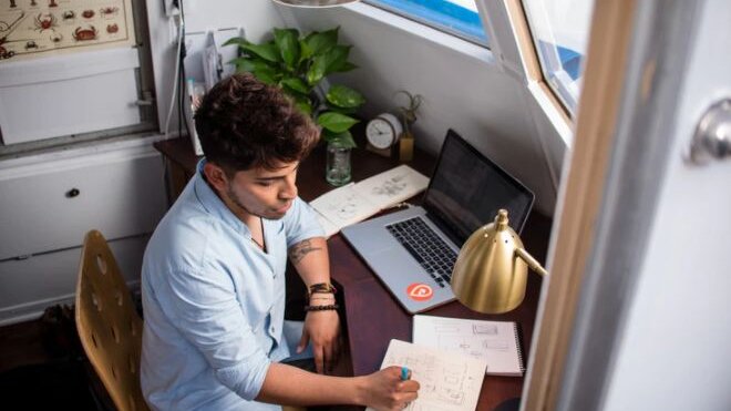 Confinement : les entreprises sous pression pour établir le télétravail quand c’est possible. - © D.R.