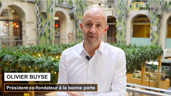 à la bonne porte - © D.R.