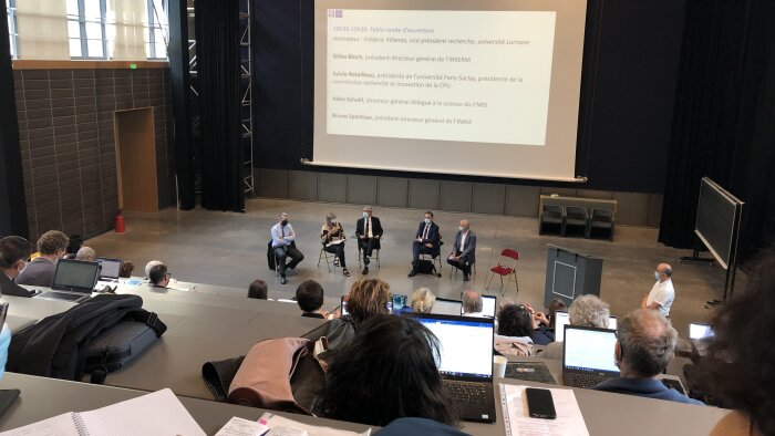 R3Sup est très impliqué auprès du réseau des VP recherche et intervient lors de leur colloque. - © S Maublanc