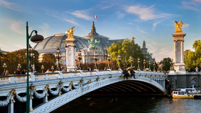 La France a accueilli les 10 et 11 février 2025 le Sommet pour l’action sur l’IA au Grand Palais. - © Canva
