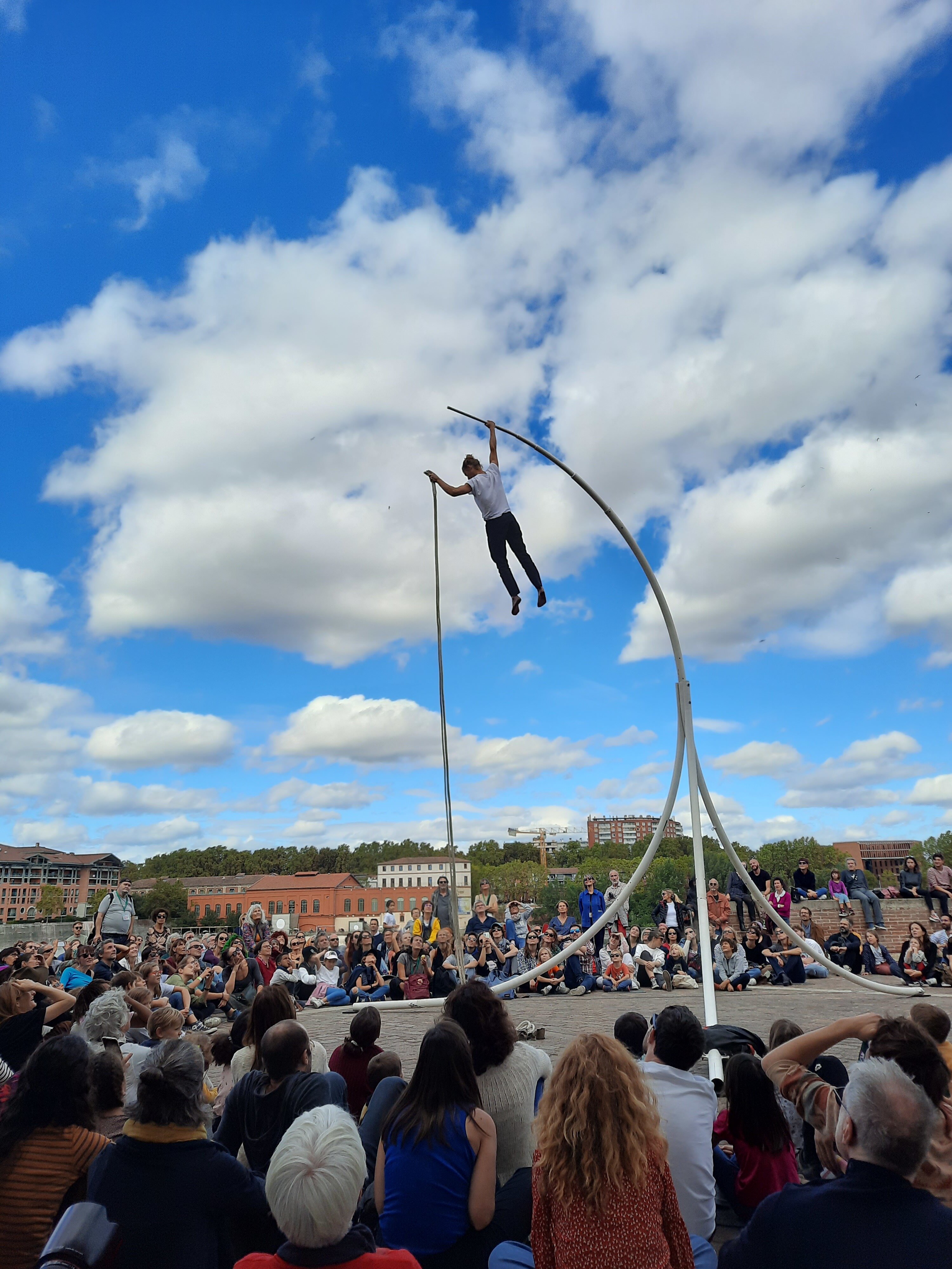 « Horizon » pendant le Jour de la danse 2022 à Toulouse.  - © La Place de la danse