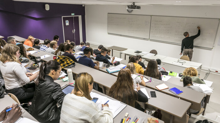 Les intervenants extérieurs sont recrutés parmi les professionnels et les enseignants-chercheurs. - © CPU - Université de Lorraine