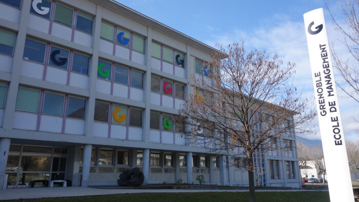 Grenoble école de management recherche un ou une responsable marketing et communication programmes