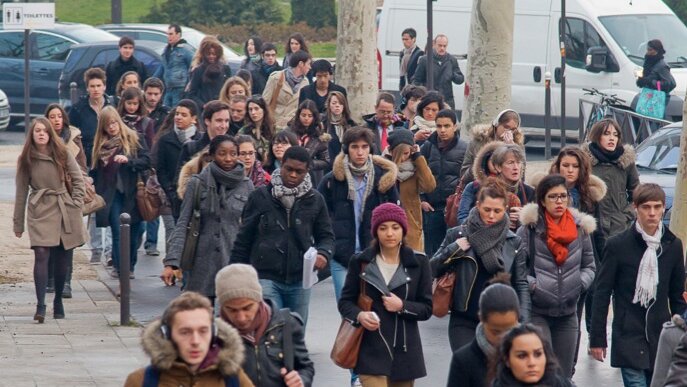 Quelles sont les qualités requises pour devenir directrice ou directeur de la vie de campus ?