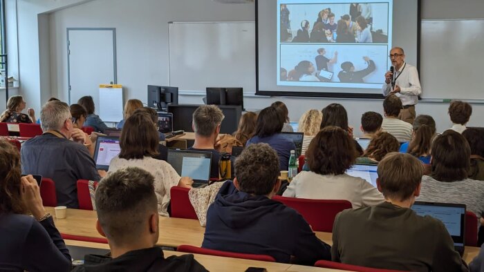 Le Pédagolab 2024 était axé autour de la pratique en matière d’IA générative. - © Anstia