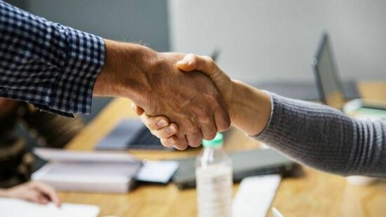 Guide FO : comment les élus de CSE peuvent mener une négociation collective ? - © D.R.