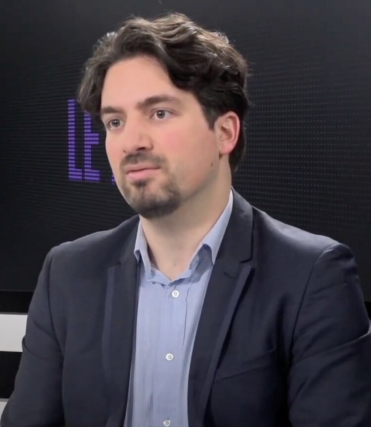 Antoine Balourdet a confondé Studizz qui copie les code des applis de rencontres. - © Studizz