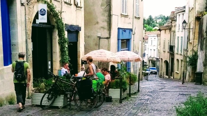 Le café - © La Petite Populaire