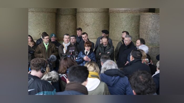 Annie Genevard, ministre de l’Agriculture, sur une exploitation dans le Loiret le 30 novembre 2024. - © D.R.