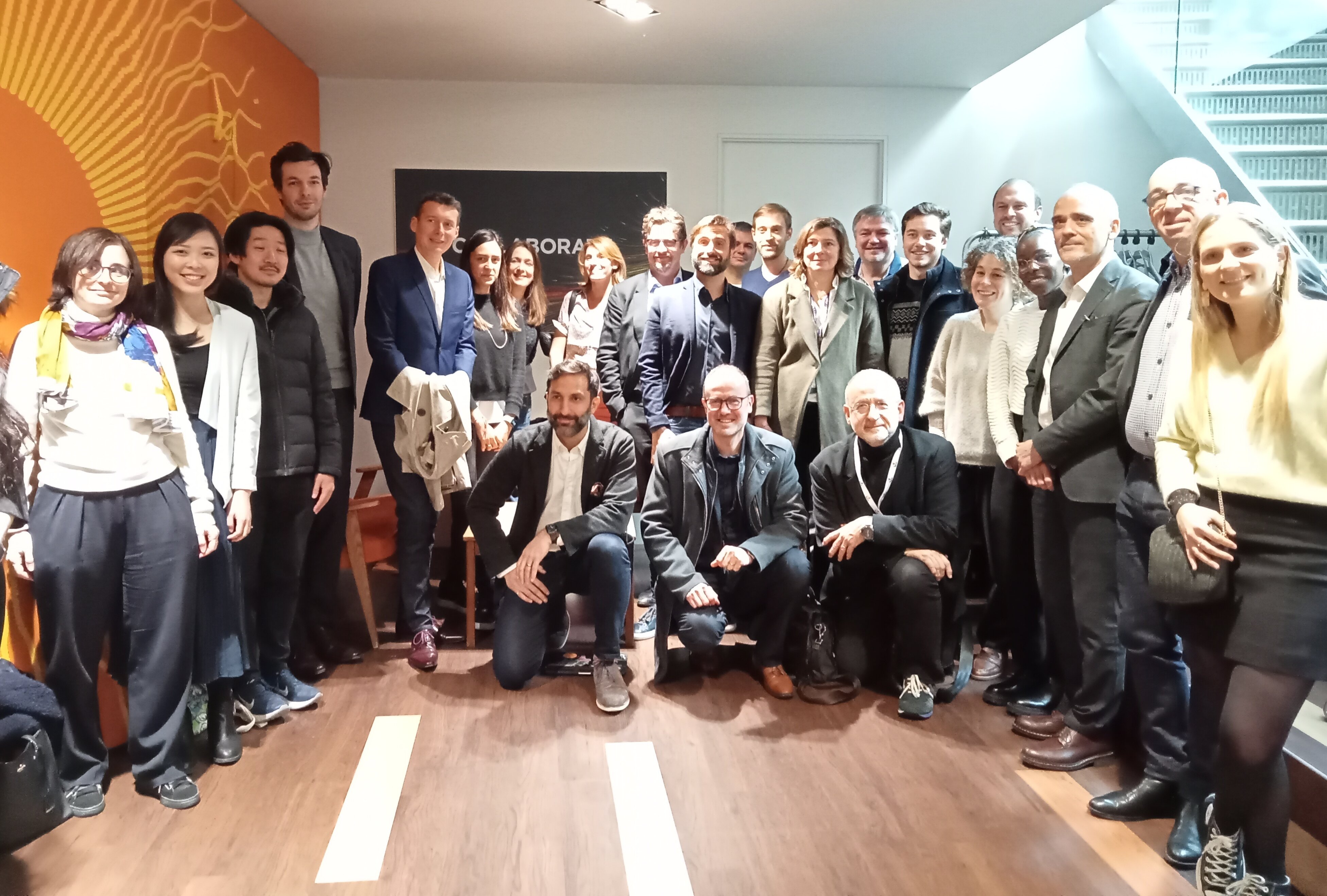 Une visite de l’incubateur de l’UCL a été organisée pour la délégation française présente au Bett Show. - © IC / Campus Matin