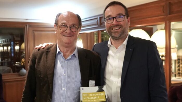 Olivier Lajous et Thomas Vilcot, co-auteurs de l’ouvrage « DRH : le courage de l’humain ! » - © D.R.