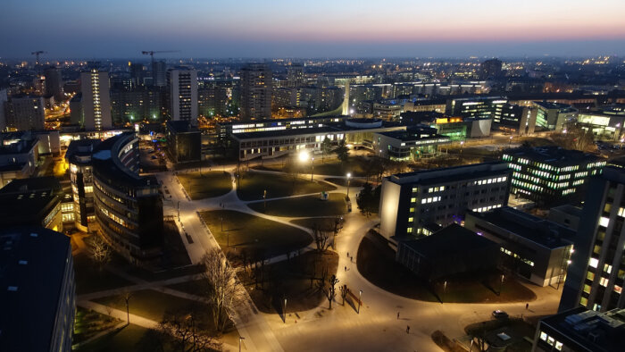Catherine Schroder propose une vision différente de l’Unistra, de nuit. - © Catherine Schroder