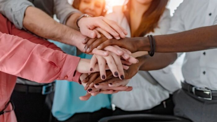 Compétences et solidarité : 7 guides de bonnes pratiques pour accompagner les personnes à l’emploi - © D.R.