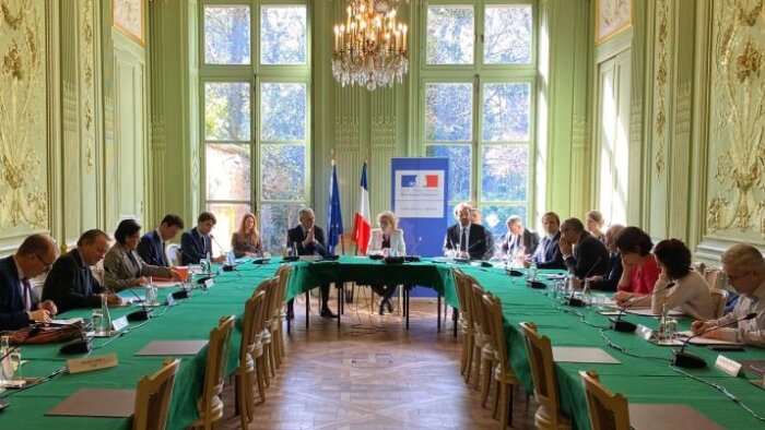Covid-19 : le gouvernement s’engage sur l’activité partielle et la formation