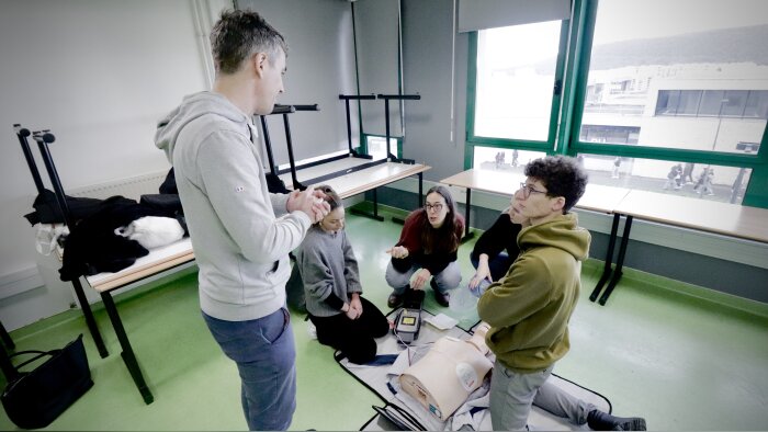 Des étudiants de médecine participent à une simulation à l’université Marie et Louis Pasteur - © D.R.