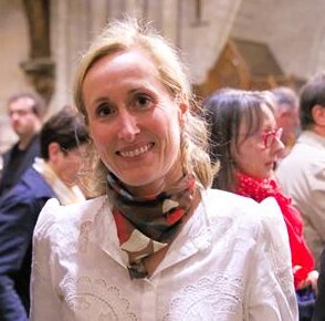 Luce Albert est responsable de la chaire Éloquence de l’Université d’Angers. - © Institut de France-France Mémoire-H&K, Comédie Française et Pierre-Jean Divet-PJ Fixez l’Objectif