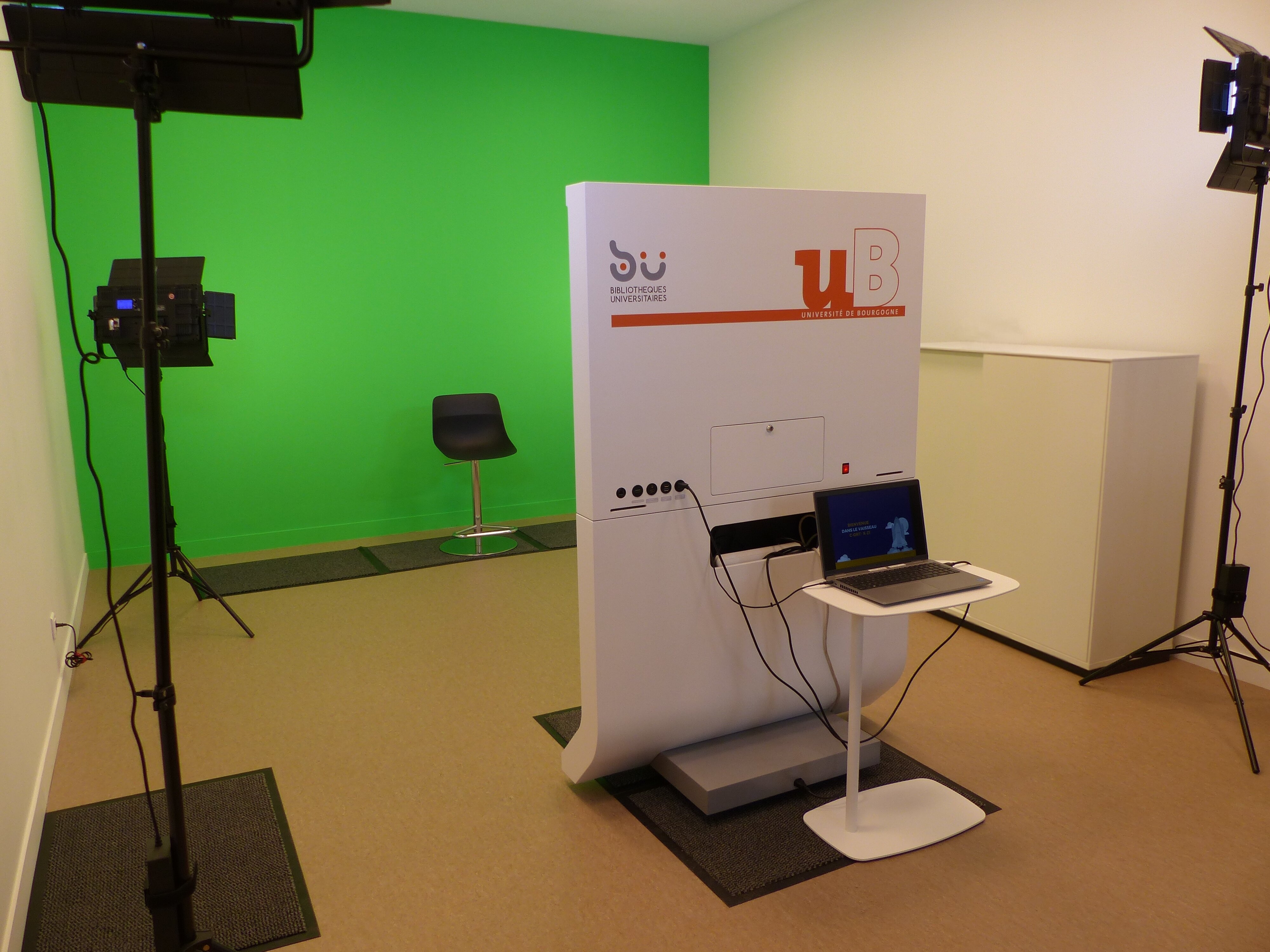 Le studio vidéo est équipé du logiciel Rapid Mooc - © D.R.