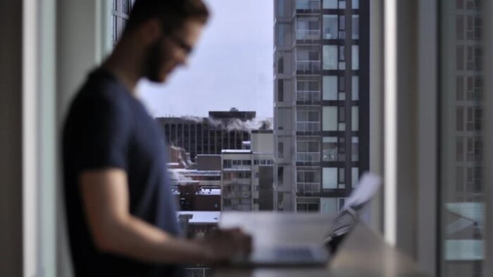 Télétravail 5 jours sur 5 : gare au sentiment d’isolement ou de dépression des collaborateurs - © D.R.