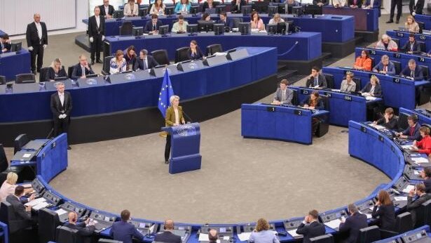 Doper la compétitivité européenne : Ursula von der Leyen, présidente de la Commission européenne - © D.R.