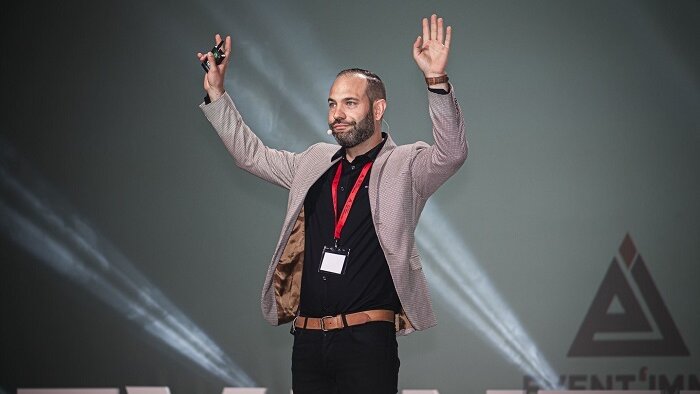 « Je veux conserver un réseau à taille humaine » (Julien Raffin, Groupe C2i)