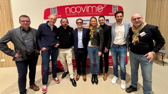 Marc Gallon, au centre, président de Noovimo, lors de la convention du réseau, en janvier 2025. - © D.R.
