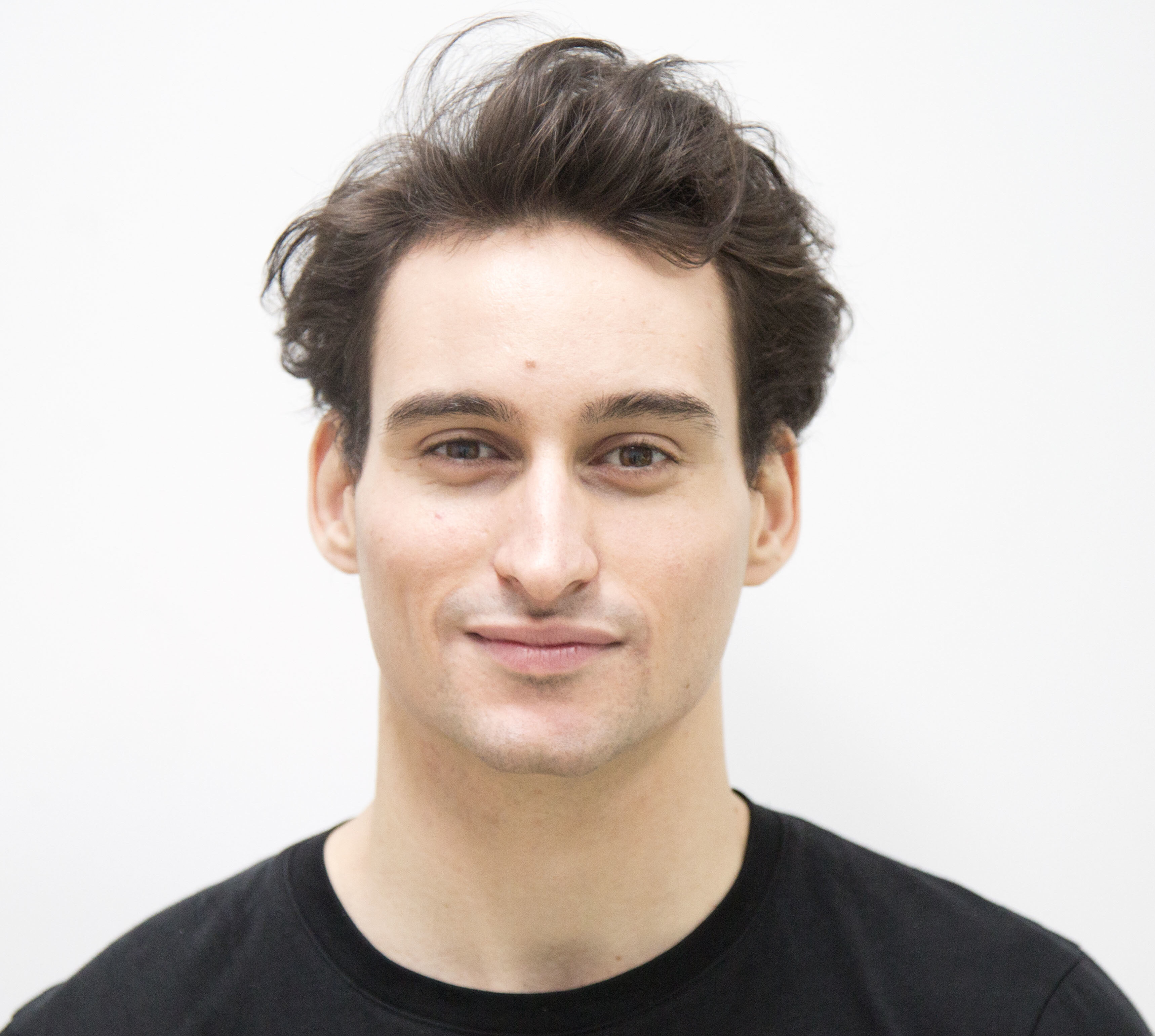 Nil Samar est professeur affilié à ESCP, mais aussi entrepreneur, artiste et médiateur. - © D.R.