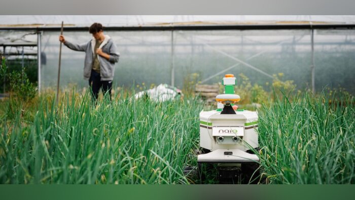 Arterris distribue les robots de Naïo technologies