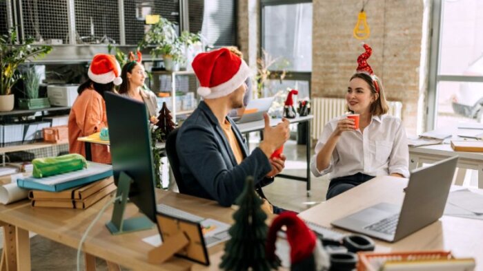 Ambiance Noël au travail : la tradition est maintenue, une source d’engagement pour les RH ? - © D.R.
