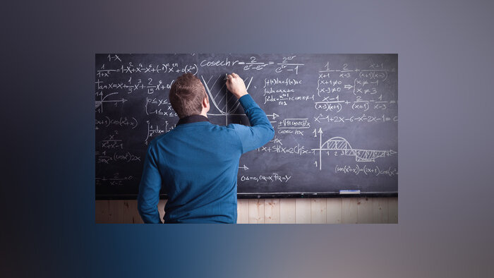 La rémunération mensuelle minimale brute des MCF s’élève à 3 206,34€ pour 2022. - © Fotolia
