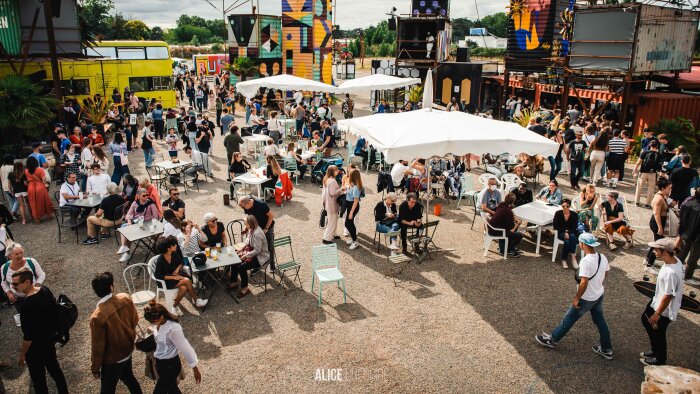 Une dizaine de structures travaillaient à l’année sur le site. - © Alice Gregoire